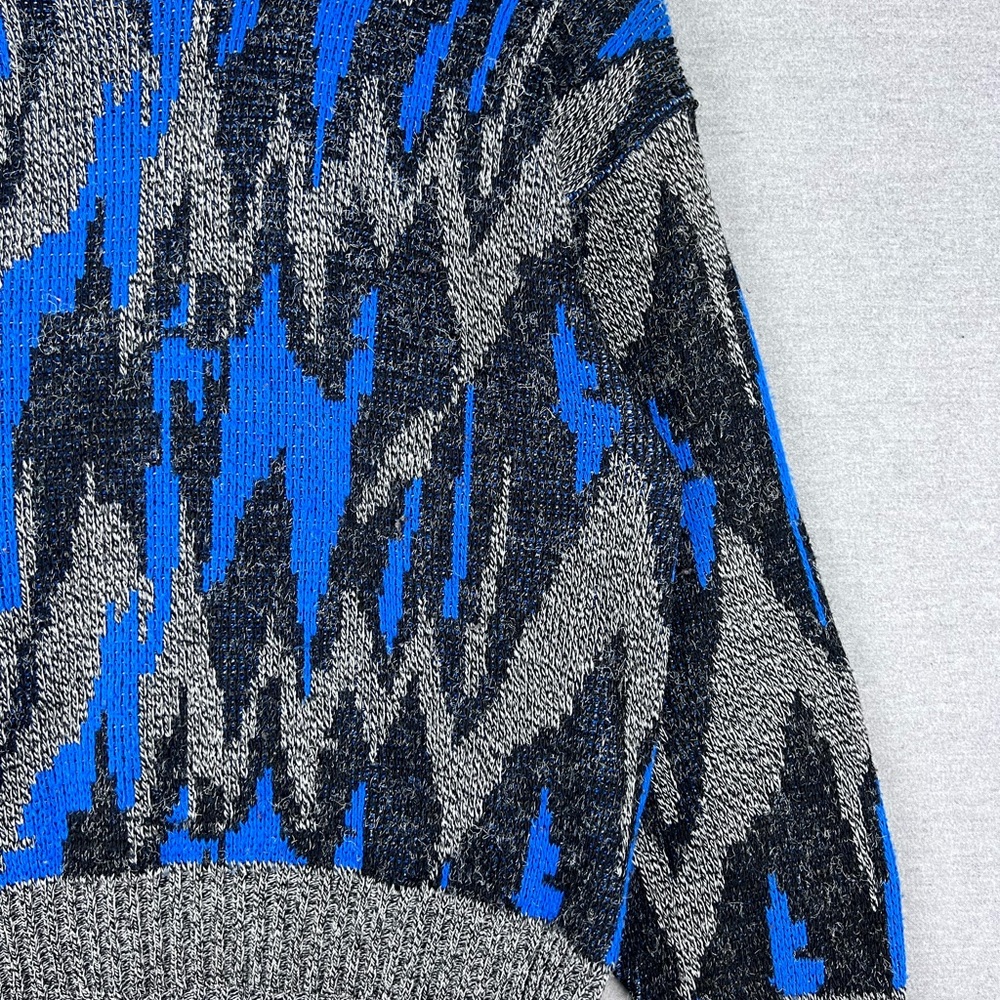 Vanderbilt Fashions Vintage Abstract Knit Sweater Blue Black Grey Crewneck L